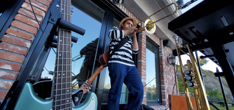 Gallery photo 4 of Jerry the One Man Band