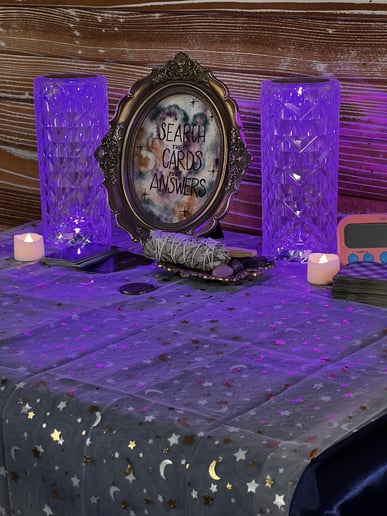 Gallery photo 7 of Jess Empress Tarot Readings