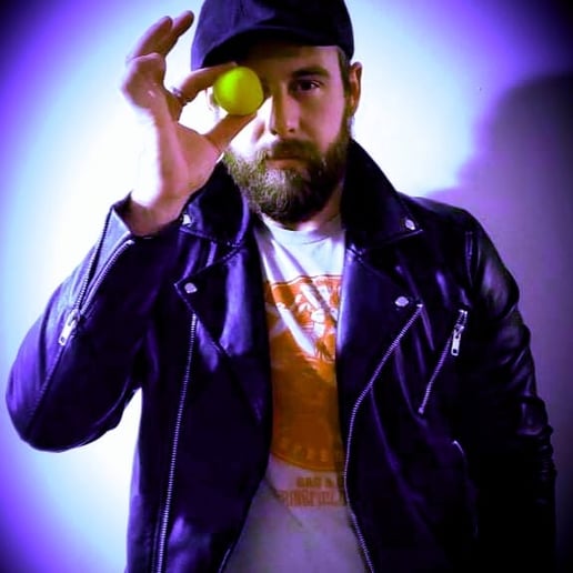 Gallery photo 2 of Jesse James - Comedy Magic & Mentalism