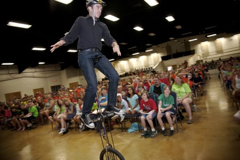 Gallery photo 4 of Jesse Joyner Juggling
