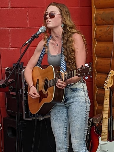 Gallery photo 4 of Jessey Adams