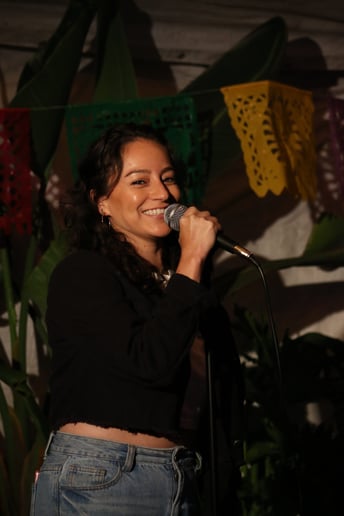 Gallery photo 2 of Jessica Alaniz - Comedian