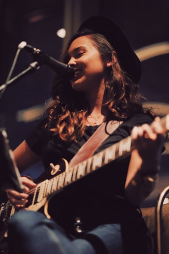 Gallery photo 5 of Jessica Louise - Acoustic Singer