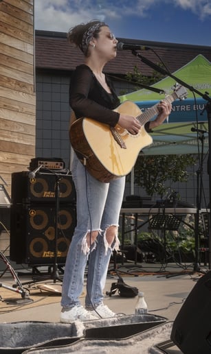 Gallery photo 3 of Jessie Rose