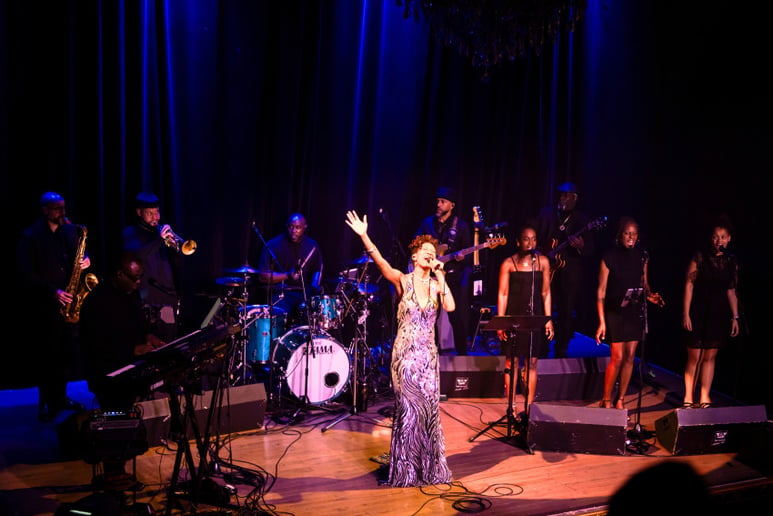 Gallery photo 4 of Jewelle McKenzie