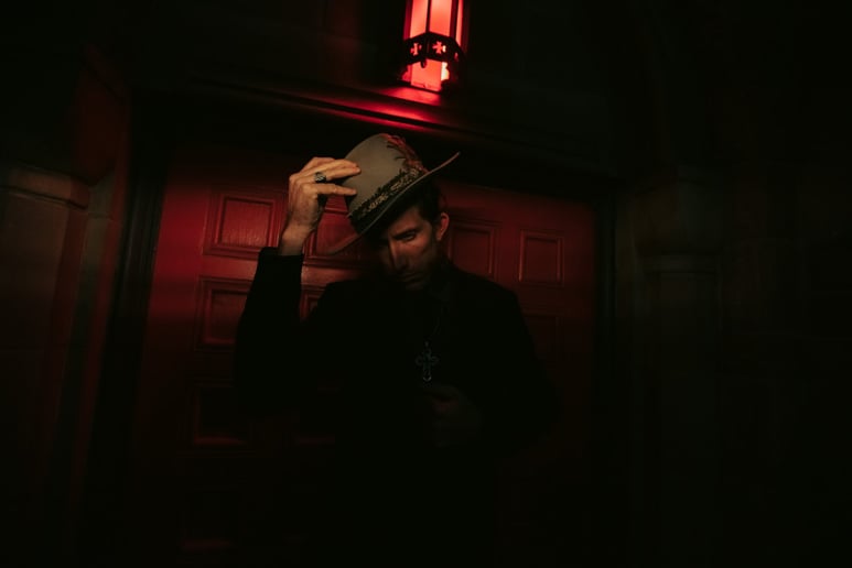 Gallery photo 1 of Jhett Black