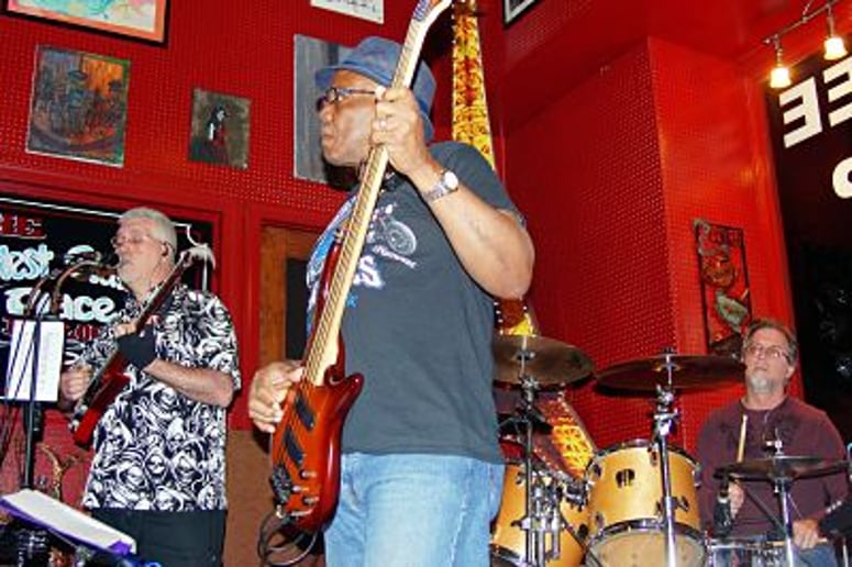 Gallery photo 3 of Jim Dillon Band