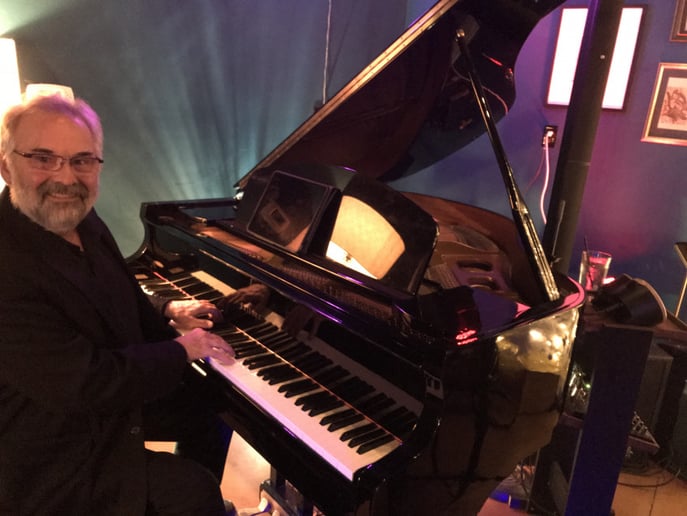 Gallery photo 1 of Jim Faz Piano Entertainment
