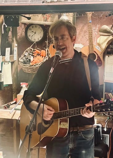 Gallery photo 3 of Jim Knable the Funny Singer/Songwriter