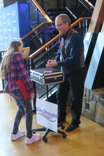 Gallery photo 7 of Jim Straight Magic