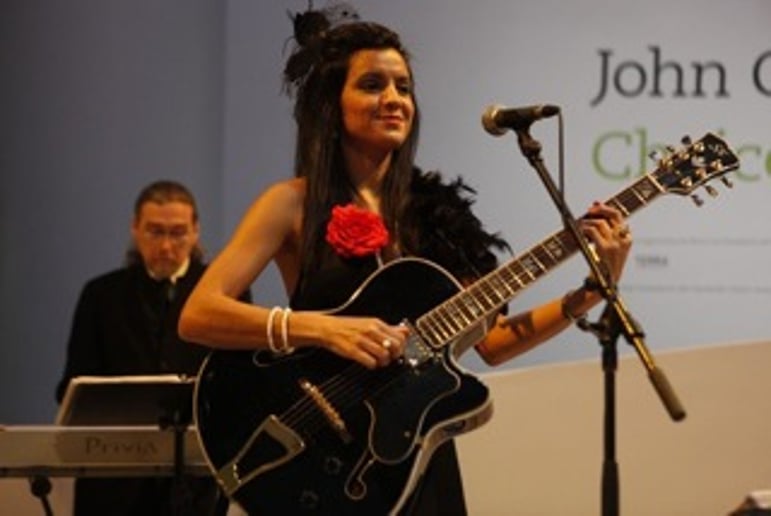 Gallery photo 1 of Jimena Fama  & Electro Dub Tango