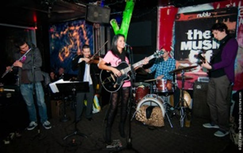 Gallery photo 9 of Jimena Fama  & Electro Dub Tango