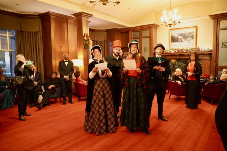 Gallery photo 3 of Jingle Jolly Carolers