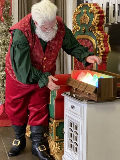 Gallery photo 2 of Jingle Santa