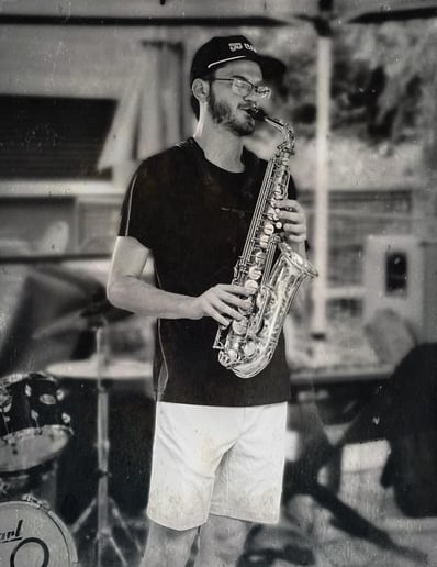 Gallery photo 3 of JJ Band