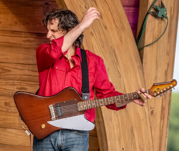 Gallery photo 10 of J.J. Vicars & The Desiatos