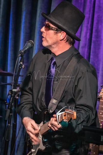 Gallery photo 5 of Johnny Rain Band