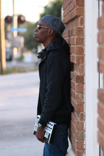 Gallery photo 3 of Jmarc