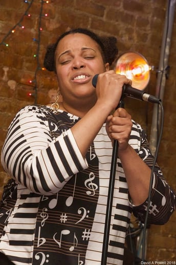 Gallery photo 6 of Steph JNote