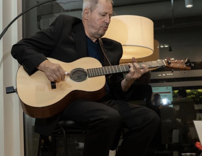 Gallery photo 2 of Joe Capo Guitar