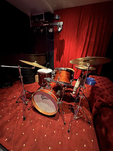 Gallery photo 4 of Joe Johnson & Friends