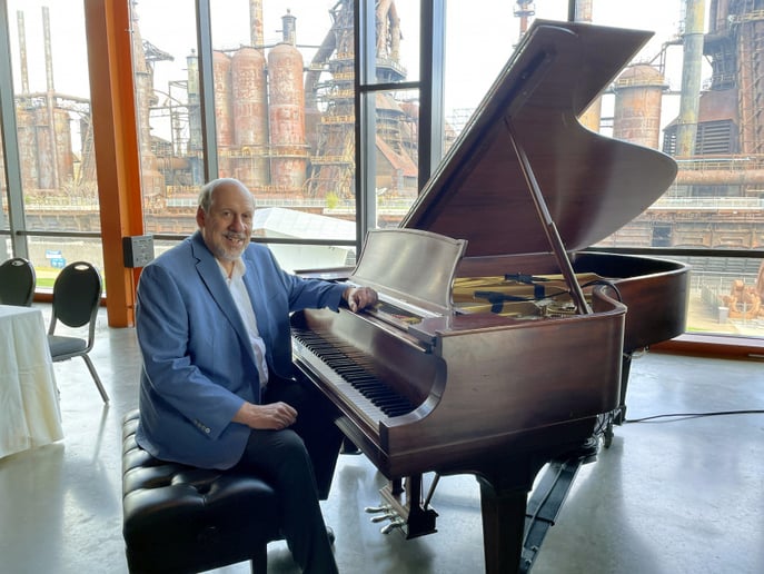 Gallery photo 8 of Joe Lazorik's "Good Times Piano Music"