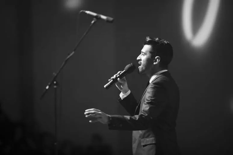 Gallery photo 4 of Joe Manuel