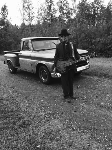 Gallery photo 2 of Joe’s Cousin One Man Band