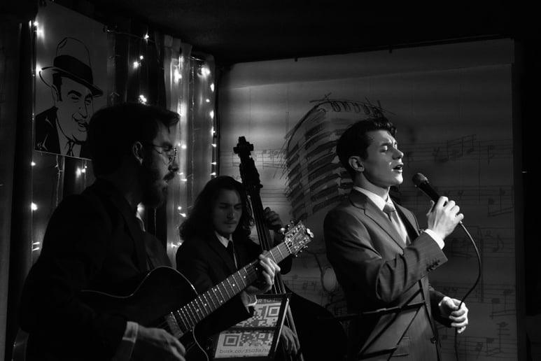 Gallery photo 4 of John Amato Jazz Vocalist