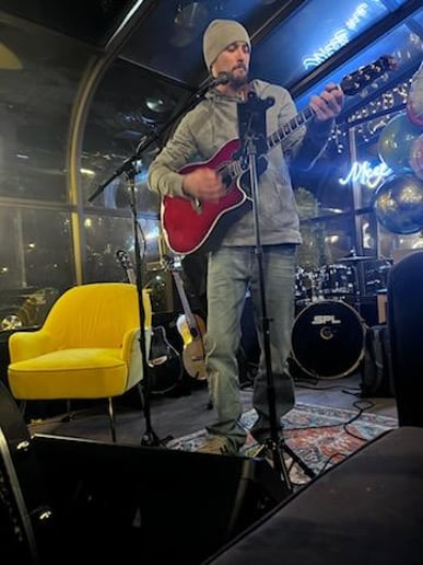 Gallery photo 1 of John Gauvin