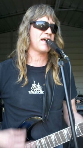 Gallery photo 1 of John Goggin Singer Songwriter