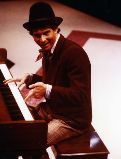 Gallery photo 7 of John the Piano Man