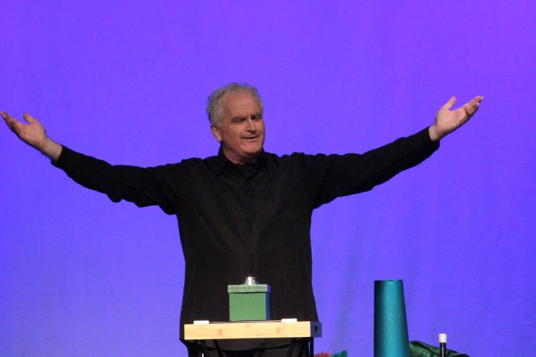 Gallery photo 1 of John Russell Magic