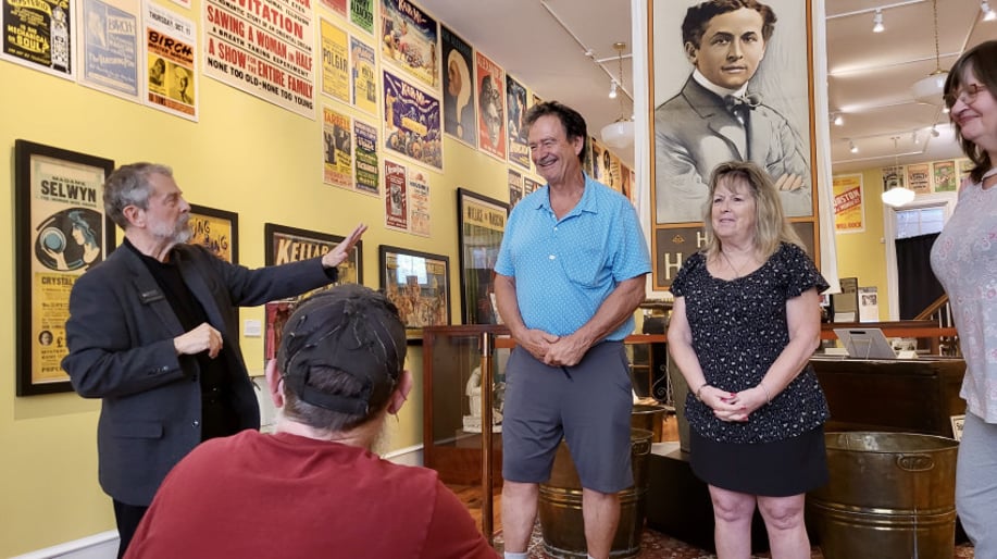 Gallery photo 11 of John Sherwood at MysteryVisits