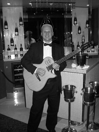 Gallery photo 4 of Johnny Champagne