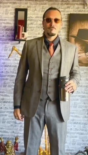 Gallery photo 5 of Johnny Depp LookaLike