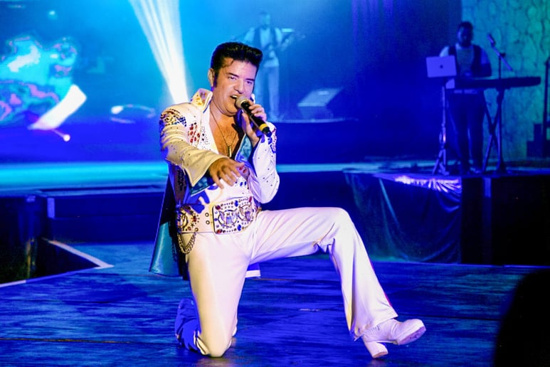 Gallery photo 7 of Johnny Dez- Elvis Tribute Artist & Singing Telegram