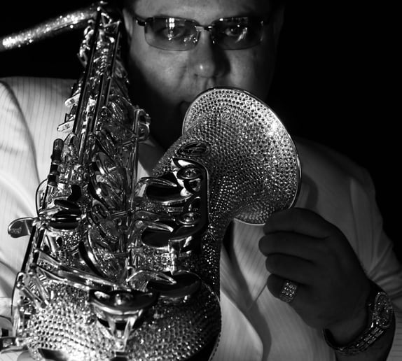 Gallery photo 1 of Johnny Mag Sax