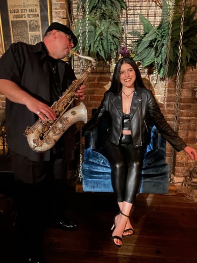 Gallery photo 5 of Johnny Mag Sax