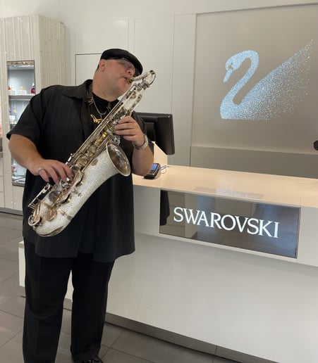 Gallery photo 9 of Johnny Mag Sax