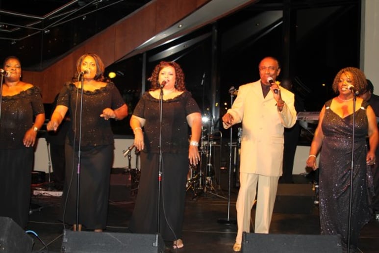 Gallery photo 31 of Johnny White & The Elite Band