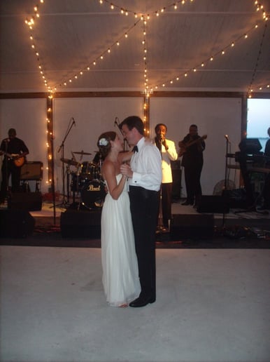 Gallery photo 4 of Johnny White & The Elite Band