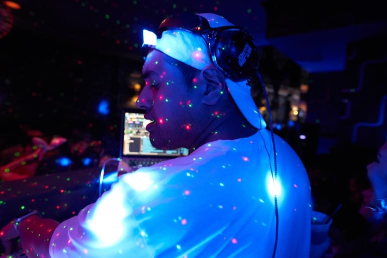 Gallery photo 24 of DJ Johnny Seriuss