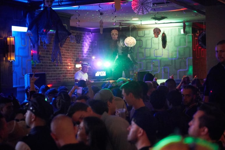 Gallery photo 22 of DJ Johnny Seriuss