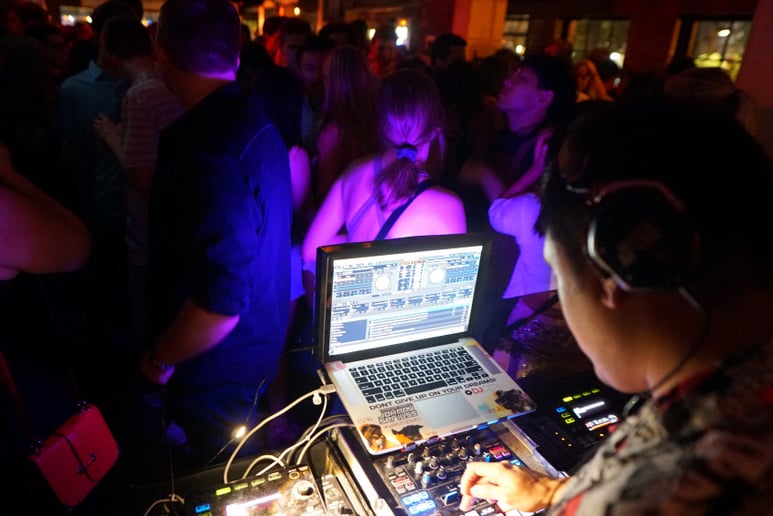 Gallery photo 20 of DJ Johnny Seriuss