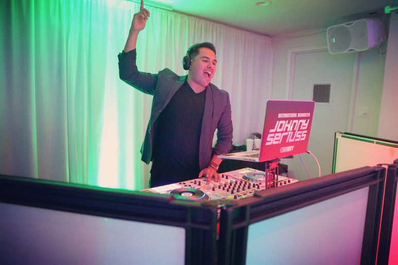 Gallery photo 1 of DJ Johnny Seriuss