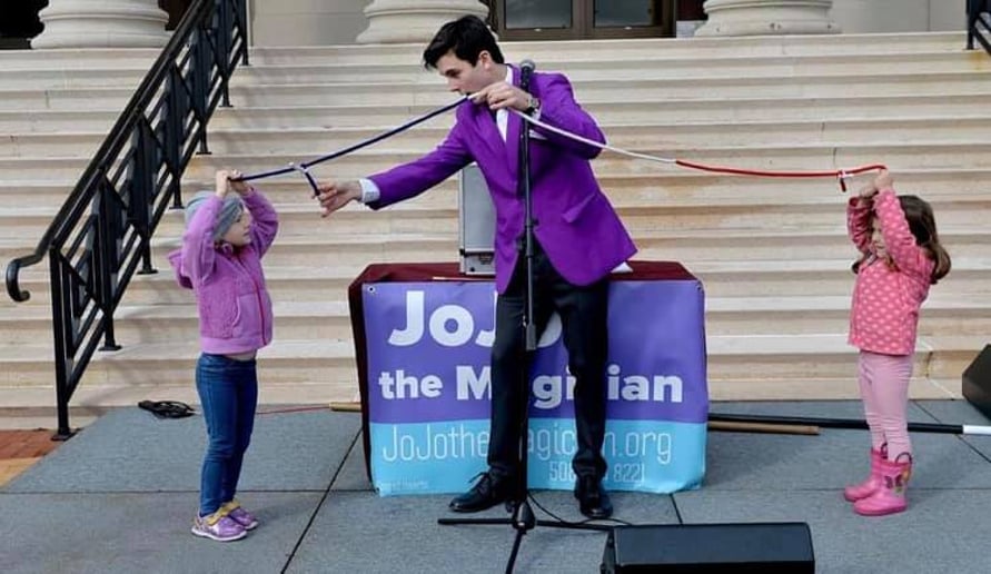 Gallery photo 9 of Jojo Garcia Magic