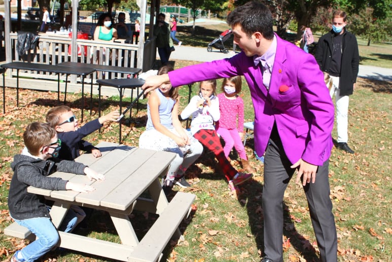 Gallery photo 7 of Jojo Garcia Magic