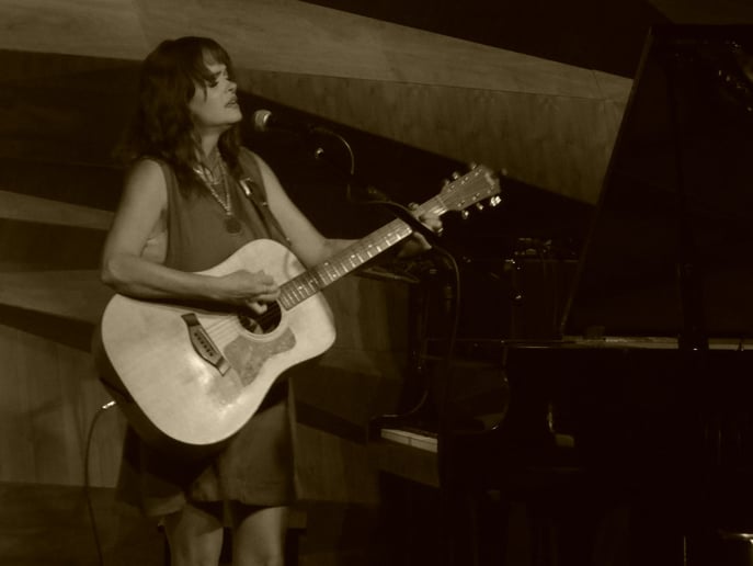 Gallery photo 4 of Jolene Dixon