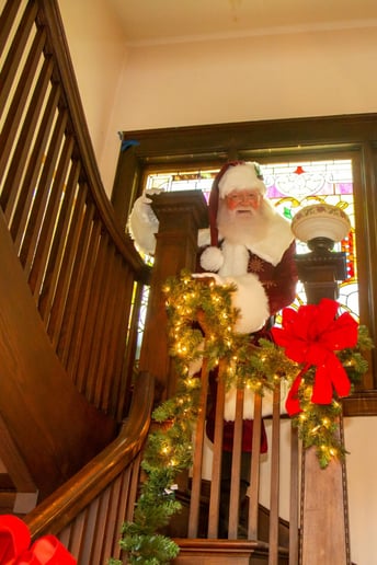 Gallery photo 3 of Jolly Ole Elf